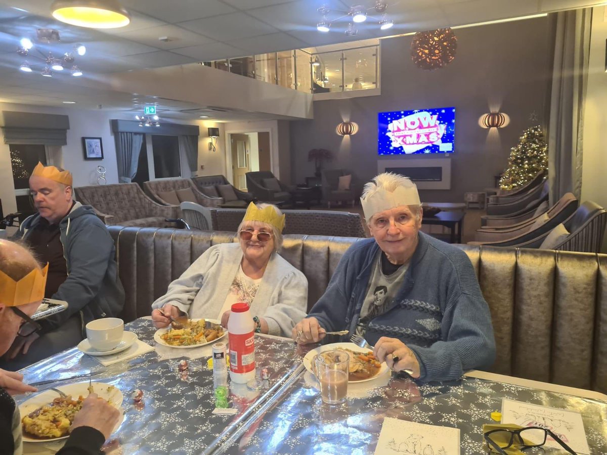 AlbionMillCH's tweet photo. Yesterday was Albion Mill's Xmas party, residents,staff &amp; volunteers enjoyed a performance by Paul Scholey as Elvis then a full Xmas meal!Later, Feniscowles &amp;Cherry Tree singing group entertained us with carols &amp; sing along songs!We hope our residents enjoyed it as much as us☺🥳 https://t.co/XIdAF0GwRi