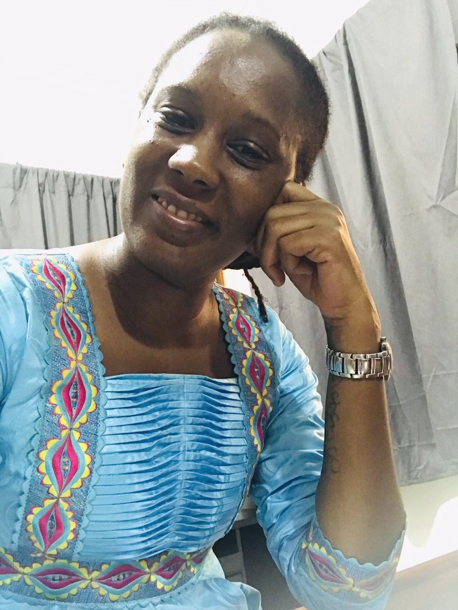 binette_binta's tweet photo. #Fridaymoood 💙✨🙏🏽🤩 https://t.co/ERzHbEGDzK