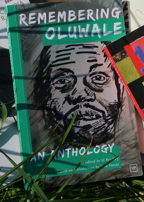 RememberOluwale's tweet image. 2nd Oluwale Anthology Competition live!

Submit new poetry or prose responding to David’s story and exploring relevant issues of marginalisation, racial justice, mental ill-health, rough-sleeping, resistance and hope.

Deadline: February 1st 2023

peepaltreepress.com/blog/whappen/d…