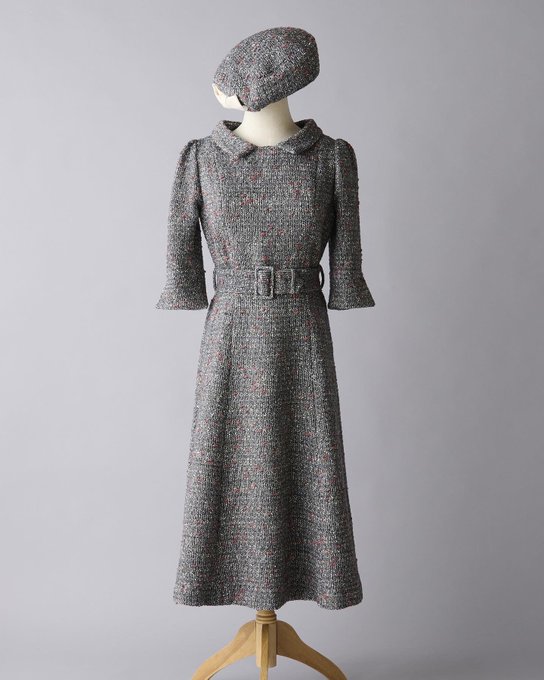 【Antique Carrieが大事にしていること】・クラシカルなデザイン  →年齢、トレンドに縛られない美しさ・幅のあるサイズとフィット感・高品質な素材・国内生産  →高品質、技術継承に貢献・必要量生産  →大量廃棄問題への対処(続く) 