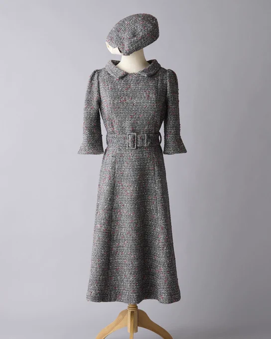 【Antique Carrieが大事にしていること】・クラシカルなデザイン  →年齢、トレンドに縛られない美しさ・幅のあるサイズとフィット感・高品質な素材・国内生産  →高品質、技術継承に貢献・必要量生産  →大量廃棄問題への対処(続く) 