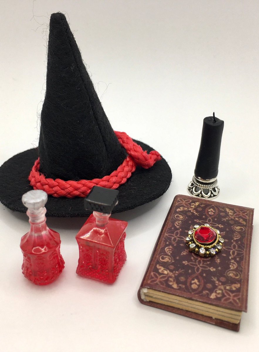exlibrisstudio's tweet photo. #Miniature magic in barbie #dollhouse scale, witchery accessories by https://t.co/dNiAmQYdCq  #dollhousewitchery #witcheryminiatures #haunteddollhouse #magicaldollhouse https://t.co/RvQgiMq1Bw https://t.co/tq055FDnx5