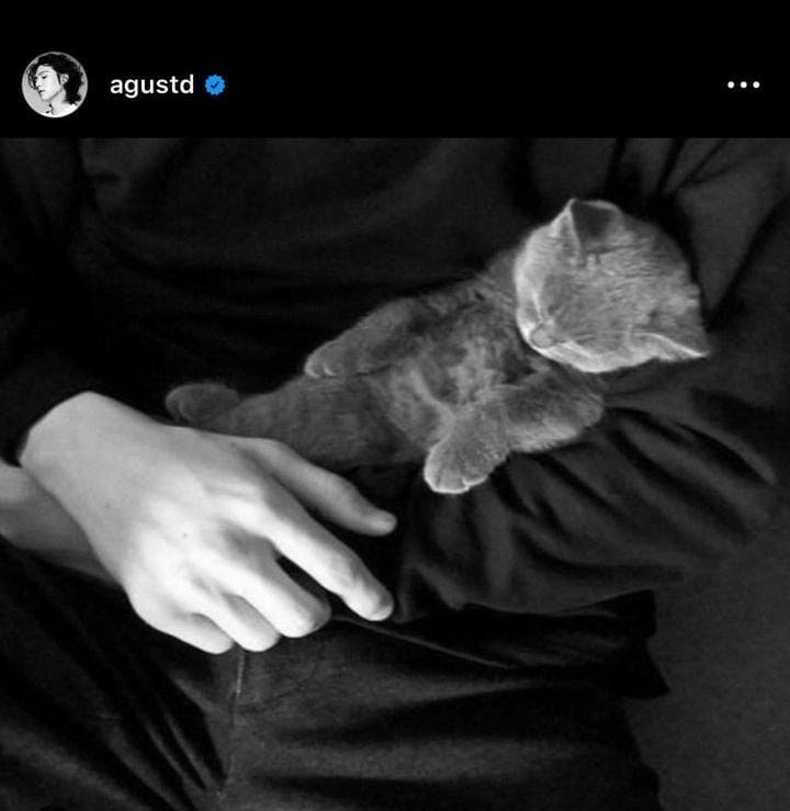 MIN YOONGI SUBIÓ UNA FOTO A INSTAGRAM PEROO A LOS DOS SEGUNDOS LA BORRRO