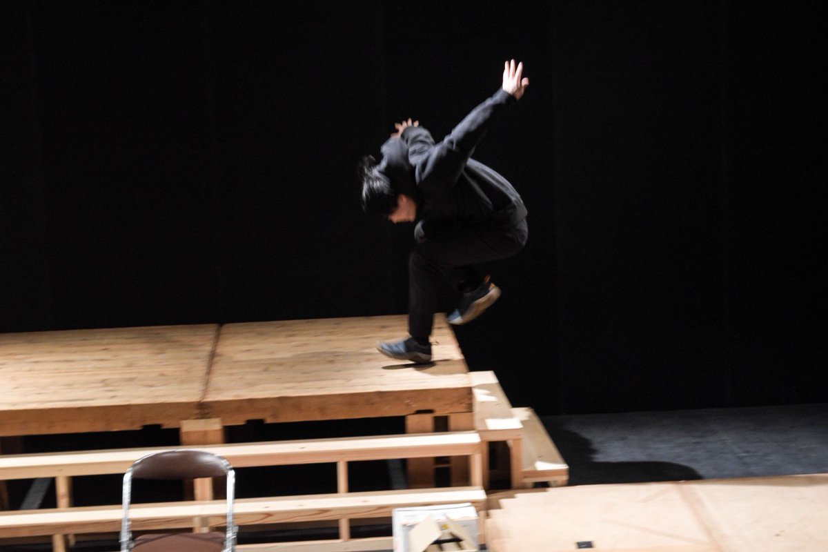 rokucolle's tweet photo. ●本日は休演日ᐝ

本日は昨日までの作品の舞台写真をご紹介します📷
撮影：あだな(@Wagamam_Adana )

◎劇団焚火『やってみよう』
◎劇団言魂『ハイハイ！』

※添付の写真の転載は御遠慮ください https://t.co/R2earx9IHy