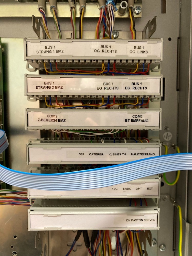 MeinEnsons's tweet photo. So hinterlassen wir eine #Telenot Zentrale beim Kunden 🤩 https://t.co/TKG7ClTbXa