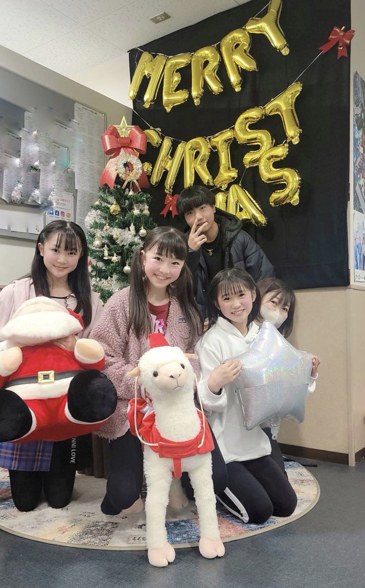 🎄名古屋校のxmas🎄

ウチの看板娘と息子です。
ツリーに負けないオーラ✨✨✨ありますでしょ🤗❗️

今年もハイチーズ✌️

#theatreacademy #名古屋
#MerryChristmas
