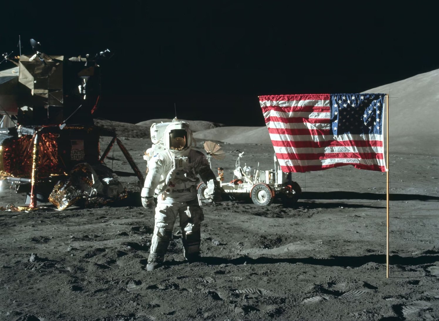 Флаг США на Луне