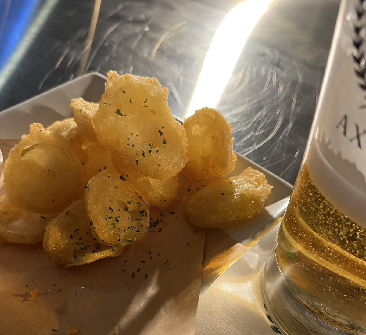 mihokohi's tweet photo. 8連勤終わったぜ!飲んでいいよね?
このフライドピクルスが美味いのよ。
名古屋中村公園付近オススメの店。
近所だからジャージで行くし😅
#AXTELL https://t.co/qGTeQaAV3Q
