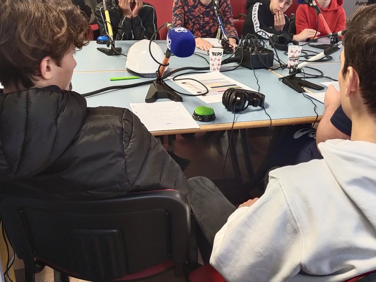 Doc_Gaudier's tweet photo. Top le quiz laïcité #9decembre avec les  3pm1 #radio100lyceens https://t.co/8eyZM7I4kg
