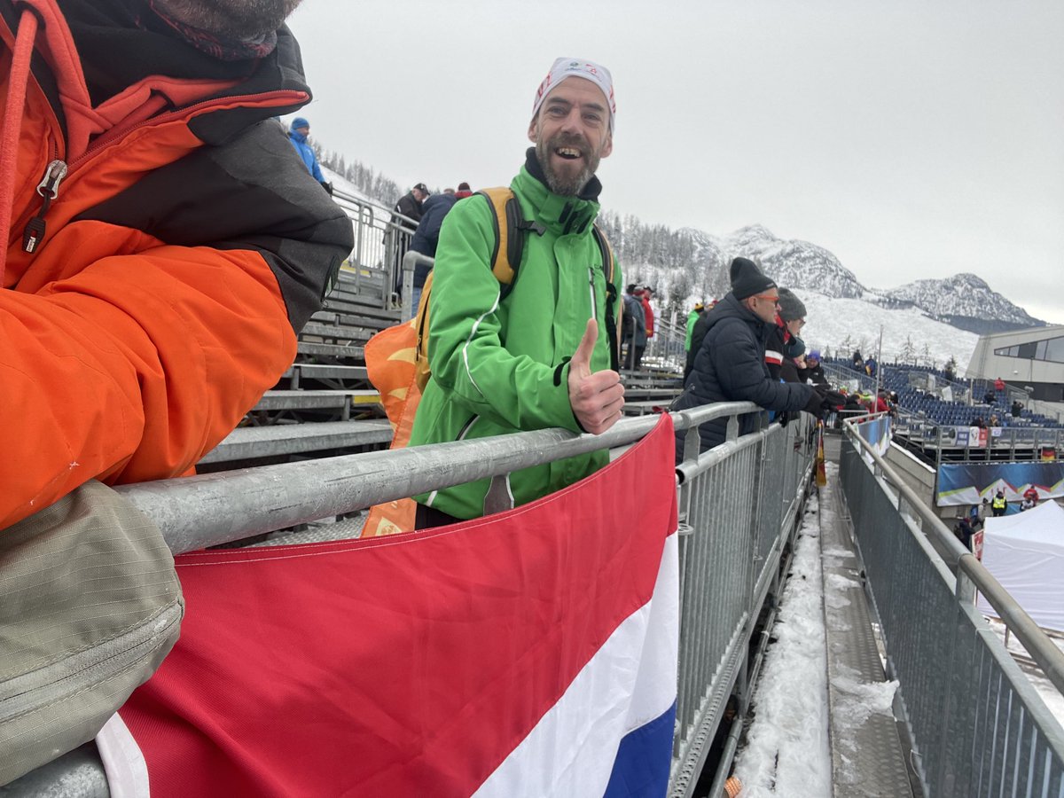 Hollandse fans zijn er klaar voor #biatlonpraat ⁦<a href="/CoolHerbert/">Herbert Cool</a>⁩ #hochfilzen