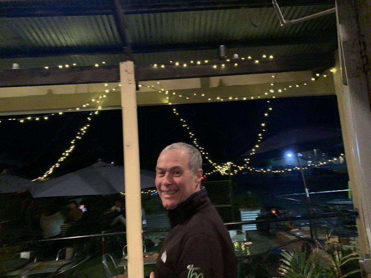 BriarPatricia's tweet photo. We had fun tonight with our dog walking friends- gathering for some social time sans dogs ( well, with one) at #RecklessBrewing.
The place was fairly going off &amp; busy. A great vibe. So relaxed. https://t.co/ykNc29LQvQ