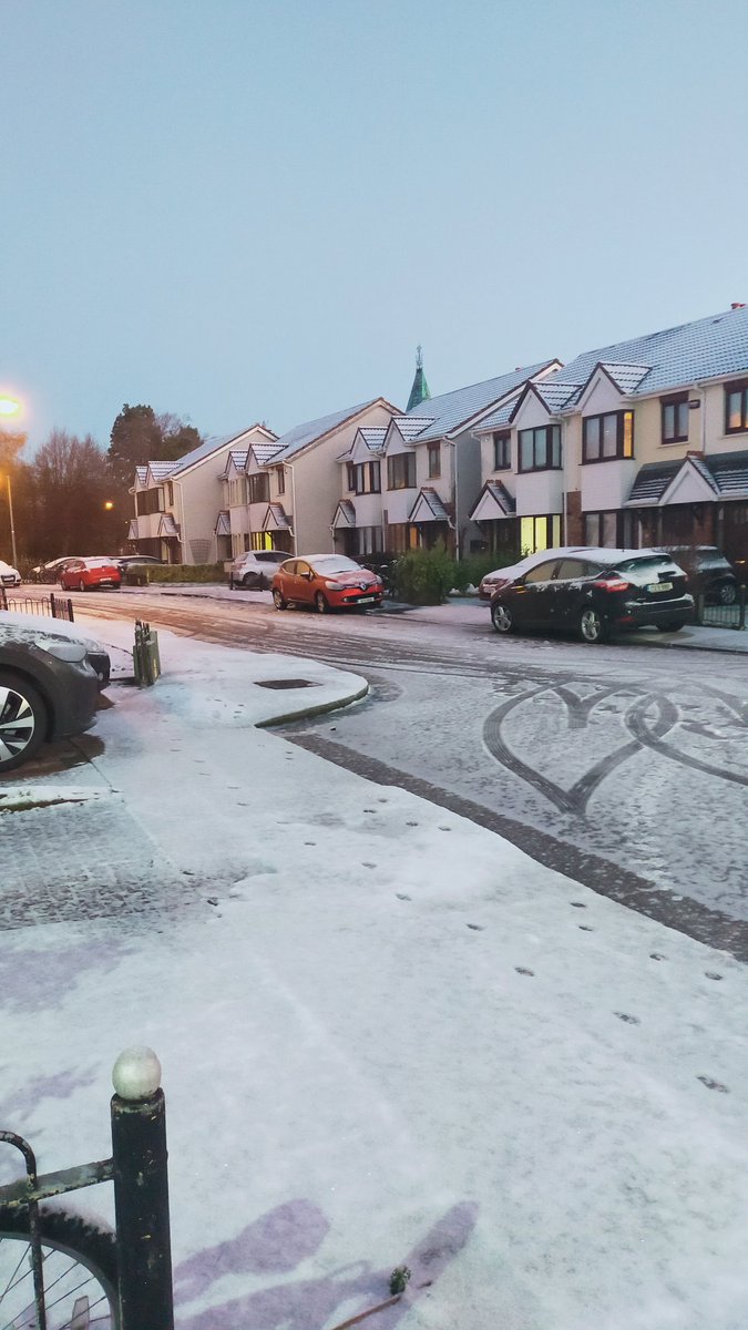 MMoutzouri's tweet photo. Snowy morning! https://t.co/OQg51fsxd6