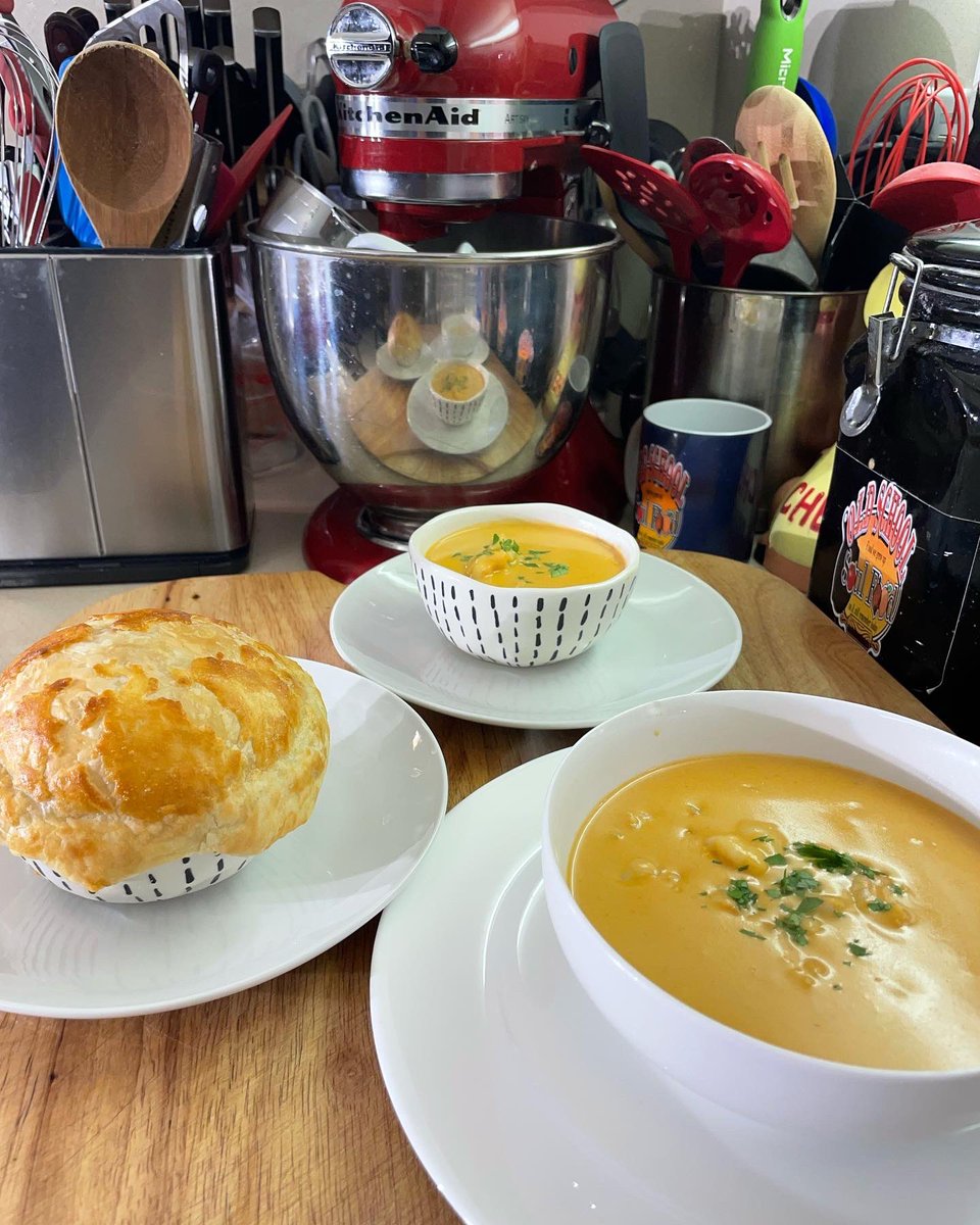 WACJEFF's tweet photo. A very decadent creamy and delicious soup for the holidays
OLD SCHOOL SHRIMP BISQUE
#oldschoolsoulfood
#shrimpbisque
#vlogmasday9 https://t.co/JpoRvfVaHb