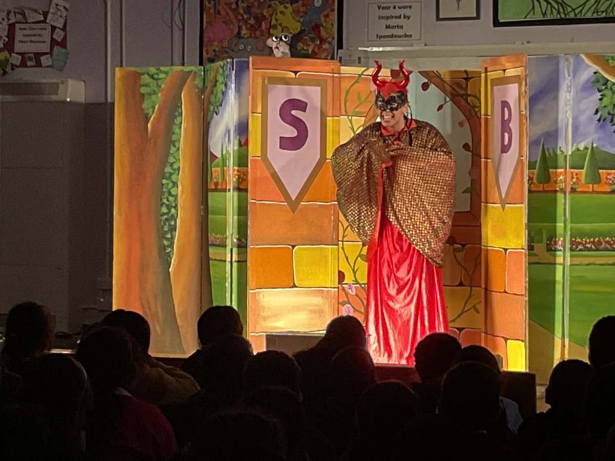 KS2 had an amazing time watching the Sleeping Beauty panto this morning! <a href="/Richmond_HT/">Richmond Academy</a>