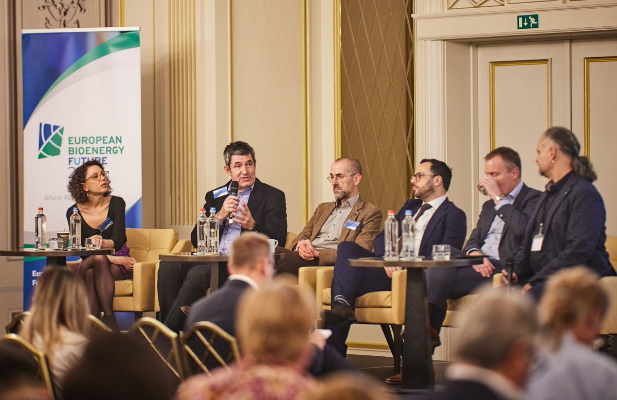 white_research's tweet photo. ♻️ On 23 November, #WR attended the #EBF2022 Event 

🏭 Project managers D. Casarin &amp; R. Visetti attended partner's @eu_industry Workshop on "Fossil-Free Future of Energy Intensive Industries"

👏 Thank you @bioenergyEU for this insightful experience!

#H2020 #EEIs #Horizon2020 https://t.co/YEMom3A7b6