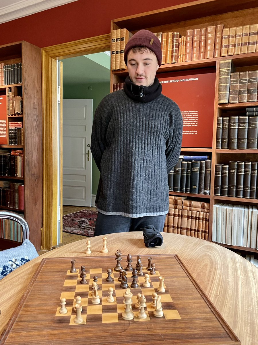 Anne Blanchard (@_minibookworm) on Twitter photo And this is how our <a href="/SeMPER_Arctic/">SeMPER-Arctic</a> meeting ends: Tanguy winning at chess against me (it was easy) ☺️ And this is how our <a href="/SeMPER_Arctic/">SeMPER-Arctic</a> meeting ends: Tanguy winning at chess against me (it was easy) ☺️