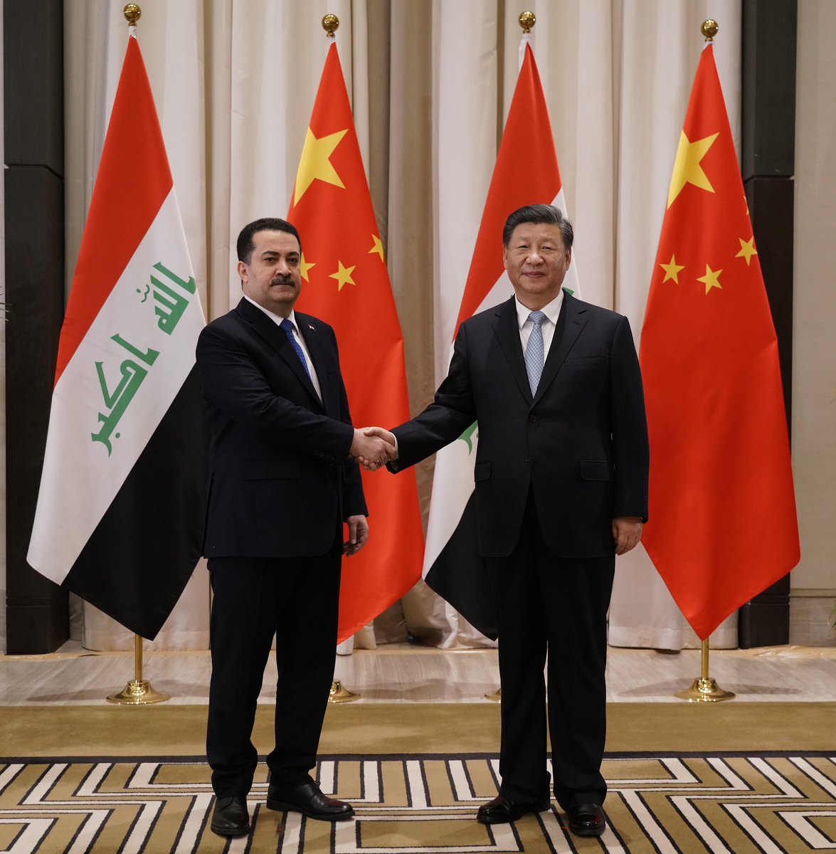 nbwkdnr2's tweet photo. أنشاء ميناء الفاو الكبير هو بوابة الخير الكبير للعراق وشعبه
وارتباط العراق بمبادرة الحزام والطريق والاتفاقية الصينية هو الطريق الوحيد والصحيح لتقدم وتطور العراق وحل جمع مشاكله وضمان لمستقبل أجياله القادمة

#طريق_الحرير_مطلبنا 
#الحرير_مستقبل_اجيالنا https://t.co/YkUSHgn18K