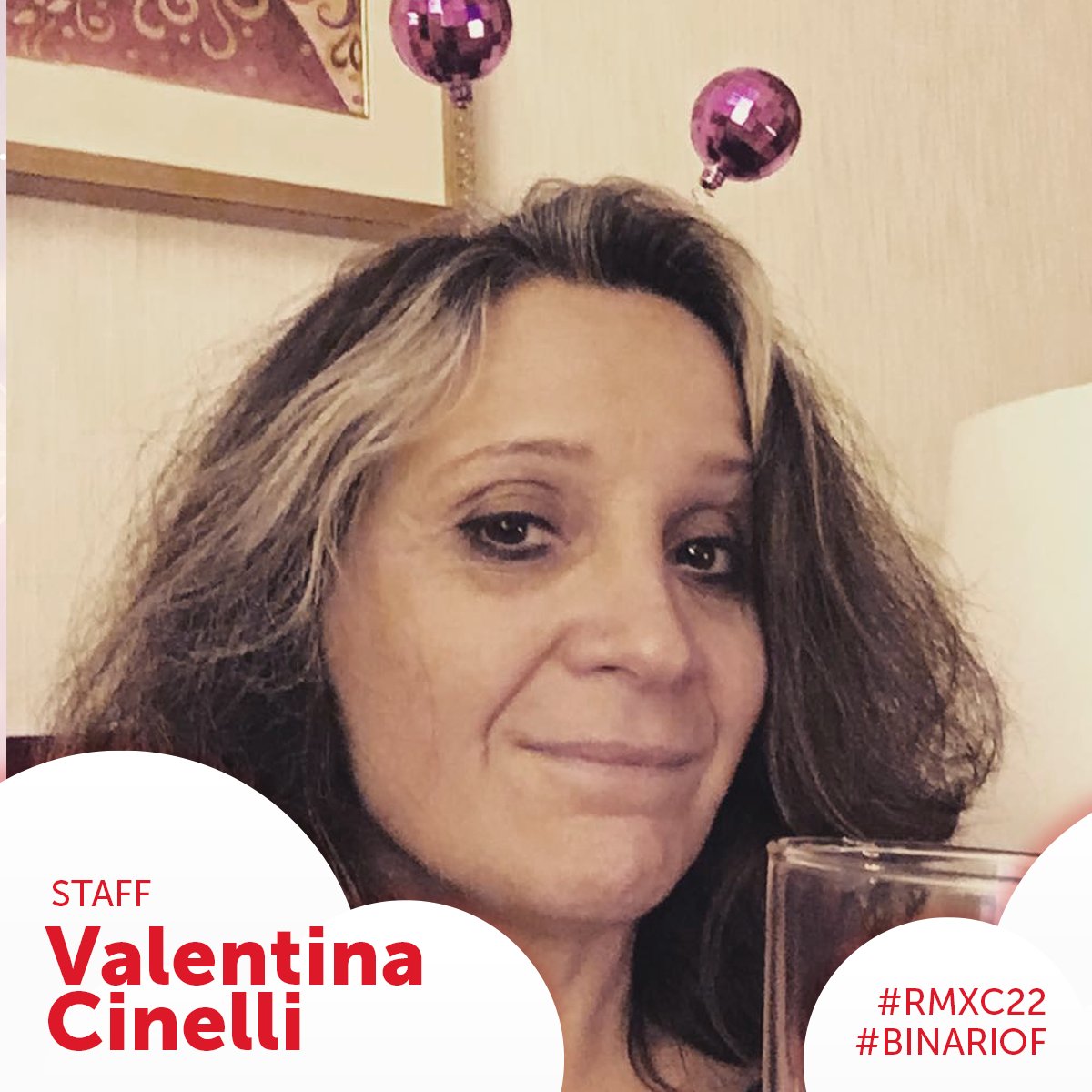 RomaXmascamp's tweet photo. Uno staff di tutto livello dietro il #RomaXmasCamp 2022.
Francesca Ferrara @netnewsmaker  ideatrice della nuova edizione del barcamp; Valentina Cinelli @bastet art direction e regia streaming.

#RMXC22 #BinarioF #MemorieDigitali #Web20 #Metaverso https://t.co/br7AT2ujcS