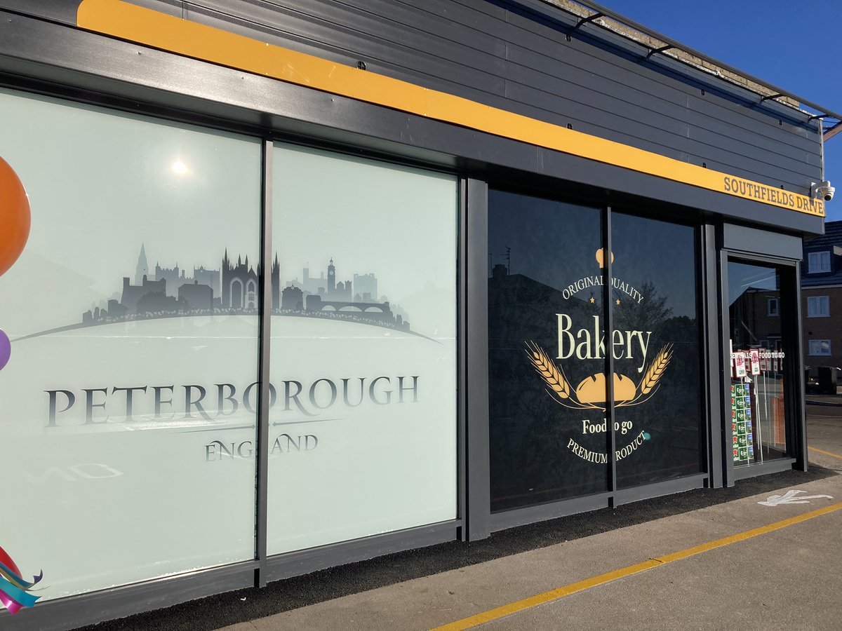 It’s open and what a store! The new <a href="/NisaLocally/">Nisa Local</a> at Stanground, Peterborough has a fantastic new range with a brilliant food to go offer and so much more. Bravo <a href="/tyssiva/">Sivarajah Thievanayagam</a> @AmyHardyNisa <a href="/NisaSDMAnglia/">Jim Gaughan</a>