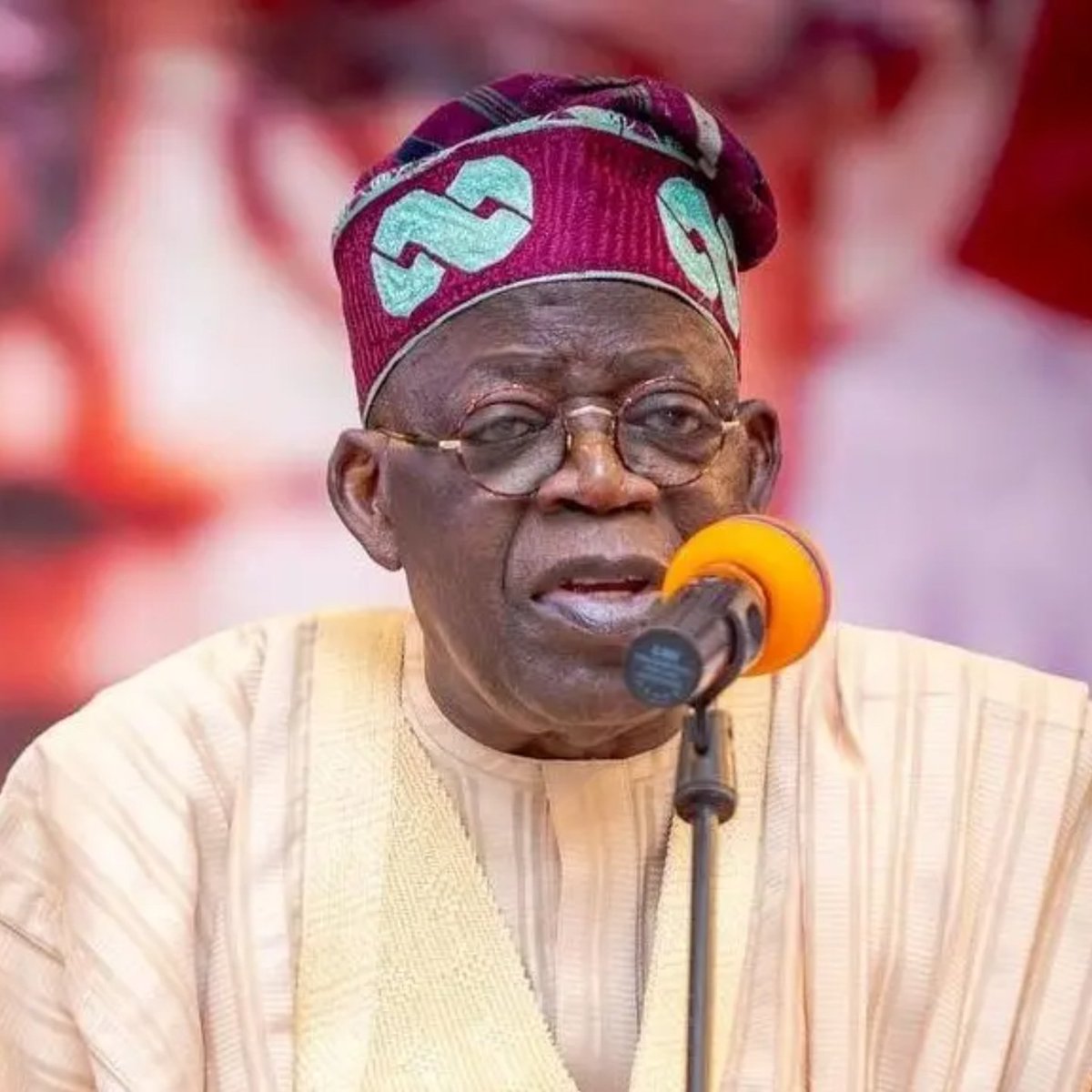 JeffreyGuterman's tweet photo. Tinubu is like a cloud. When he disappears, it’s a beautiful day. https://t.co/LtA7GQPic0