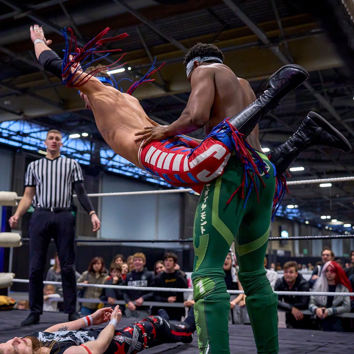 CJWest__'s tweet photo. T*E*A*M*W*O*R*K
@CJWest_ &amp; @Kurothekidd v @StanCorey_HMW &amp; @falcoheadhunter
At @ParisManga for @AtlasWrestlingC

📷 @_alexrebstock

#parismanga #wrestling #paris #tagteam #prowrestling #hype #catch https://t.co/QYoR7sNNwk