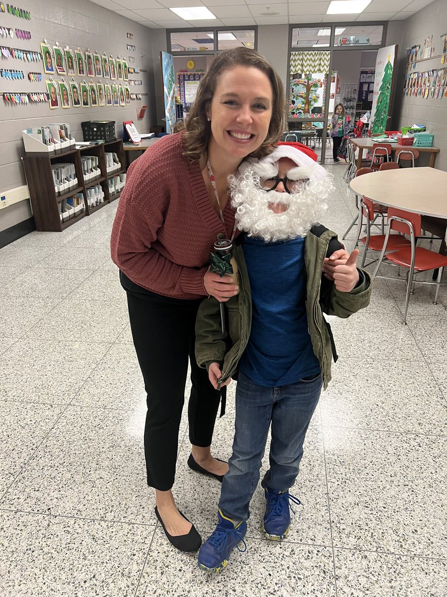 SES_Firsties's tweet photo. Santa came early and brought this teacher a much needed coffee! https://t.co/5oSl3cuhKL