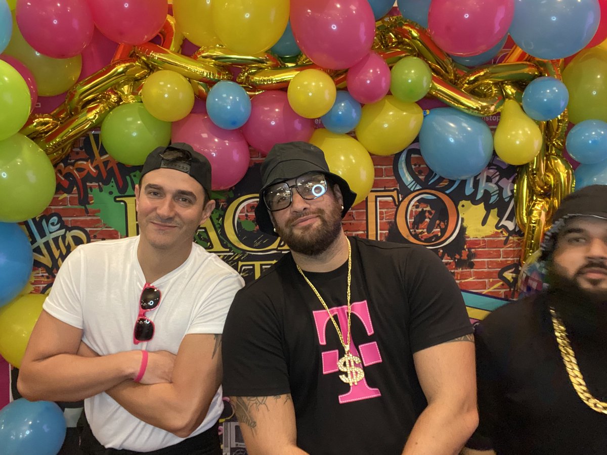 Megan Chong tweet media