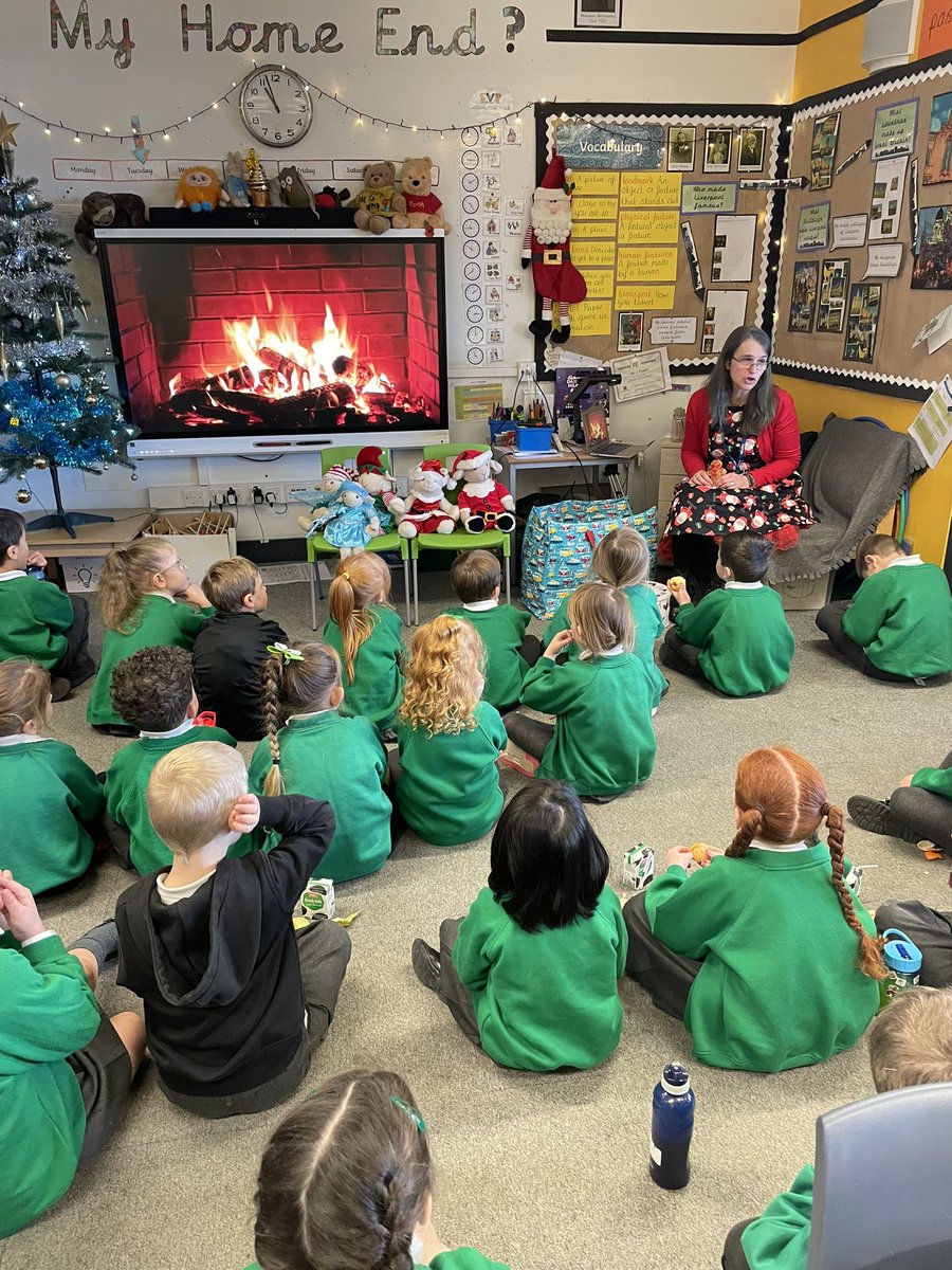 Nursery, Reception and Crew 1 loved welcoming our good friend <a href="/JudeLennonBooks/">Jude Lennon Books</a> today for some #FestiveStorytelling <a href="/svpprimary/">Stockbridge Village Primary</a> <a href="/SVPEYFS/">SVP nursery & rec</a> 🎄🎅🏼🧑🏻‍🎄🎄