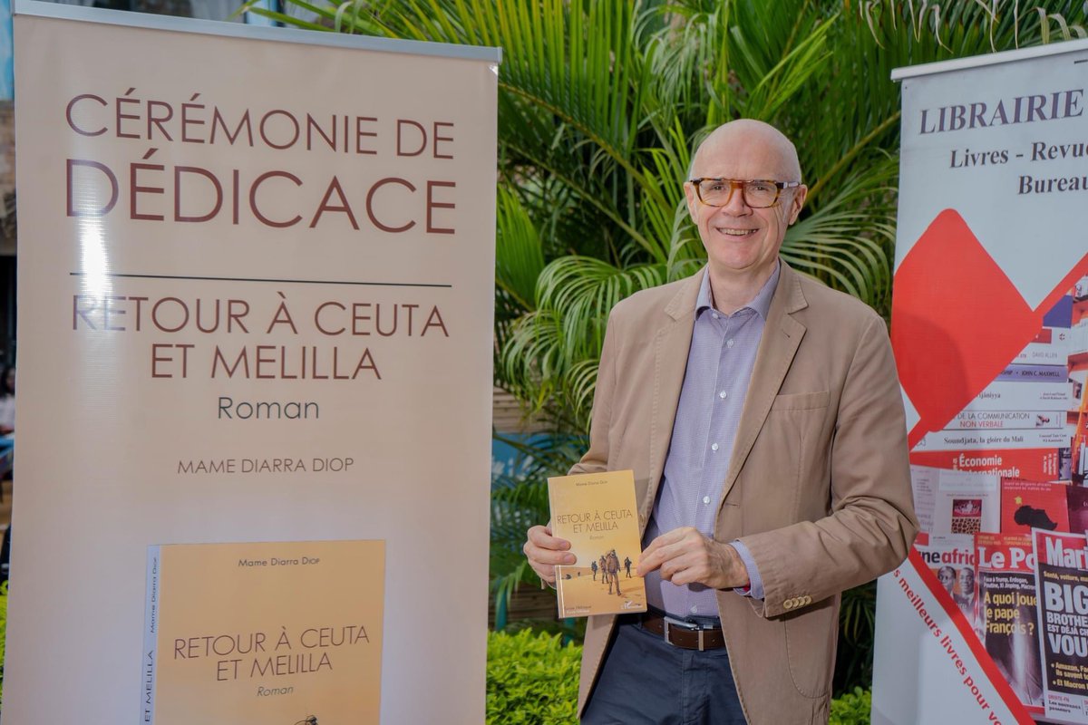 MameDiarra9's tweet photo. #BookStory : Ils ont éclairé la cérémonie de dédicace du roman « Retour à Ceuta et Melilla » de leur présence et de leur soutien. Bientôt une réédition du livre avec une maison d’Édition malienne. Restez connectés !
#RetouraCeutaetMelilla #Unesco #OIM #UnionEuropeenne #LaPirogue https://t.co/OnMudqAPi4