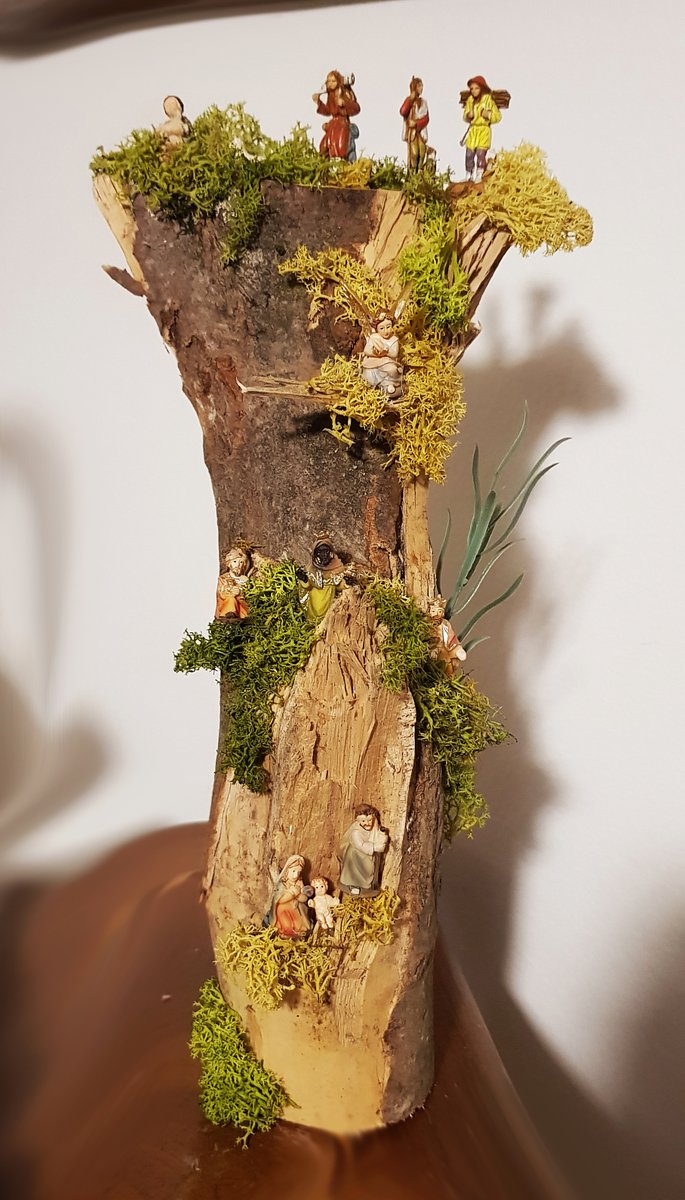 .<a href="/srmcarla/">Francesca Bertaina</a> -

#PRESEPI - vi presento, uno al giorno, i miei che son esposti in varie città oltre che naturalmente a casa - Quello di oggi è un semplice pezzo di legno pronto per il caminetto che mi ha ispirato... -

 <a href="/mariacr28250504/">maria cristina lazzi</a> <a href="/marina52182/">Marina 🦊🎾❤️</a> <a href="/giorgiobigi1/">giorgio bigi</a> <a href="/azzur_farfalla/">Azzurra Farfalla</a>