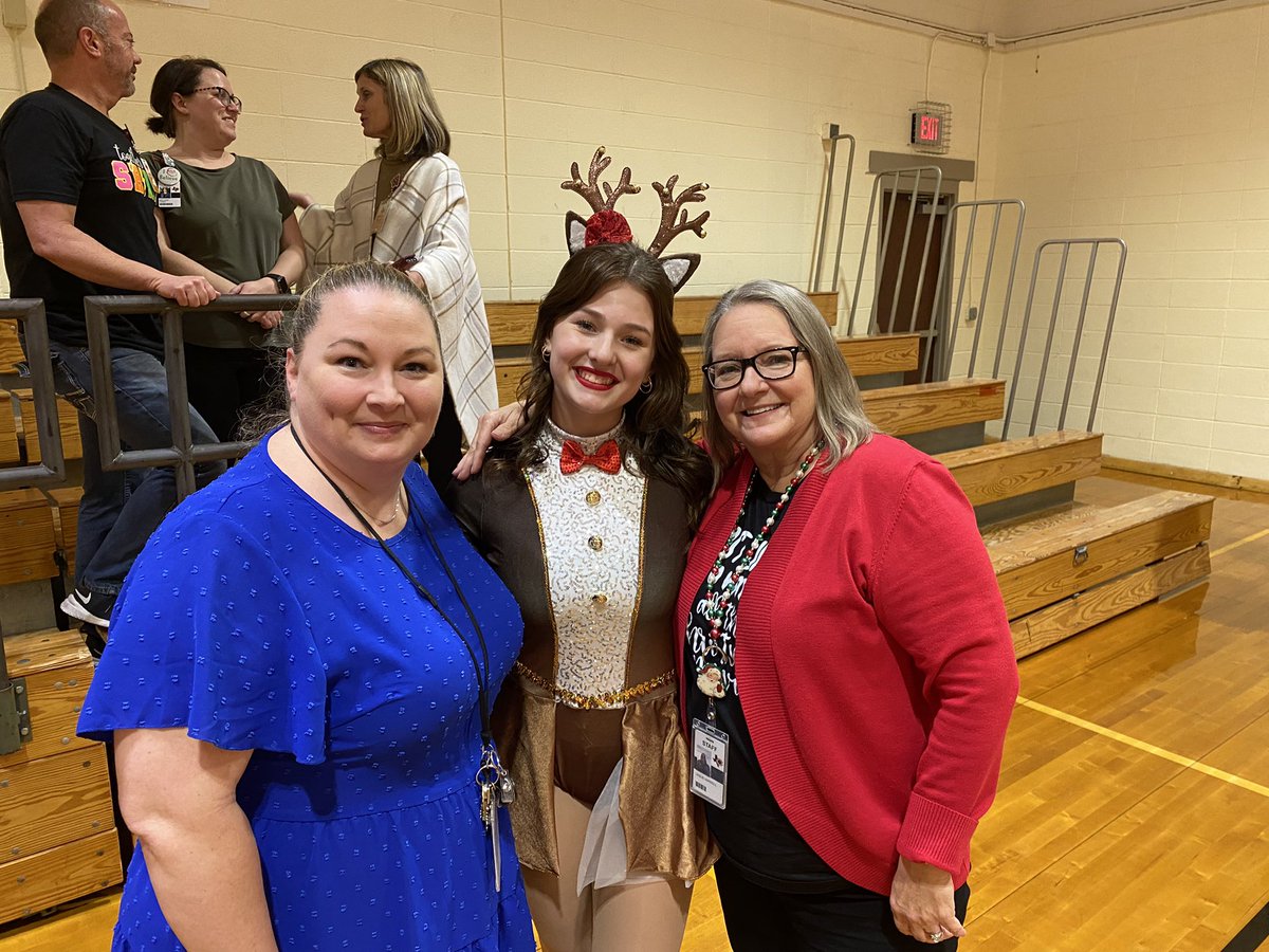 The Gold Dusters were amazing!  Bonus…I was able to see this cute reindeer!! <a href="/SavageWood15/">Kristin Wood</a> <a href="/chsgolddusters/">Crandall Gold Dusters</a>