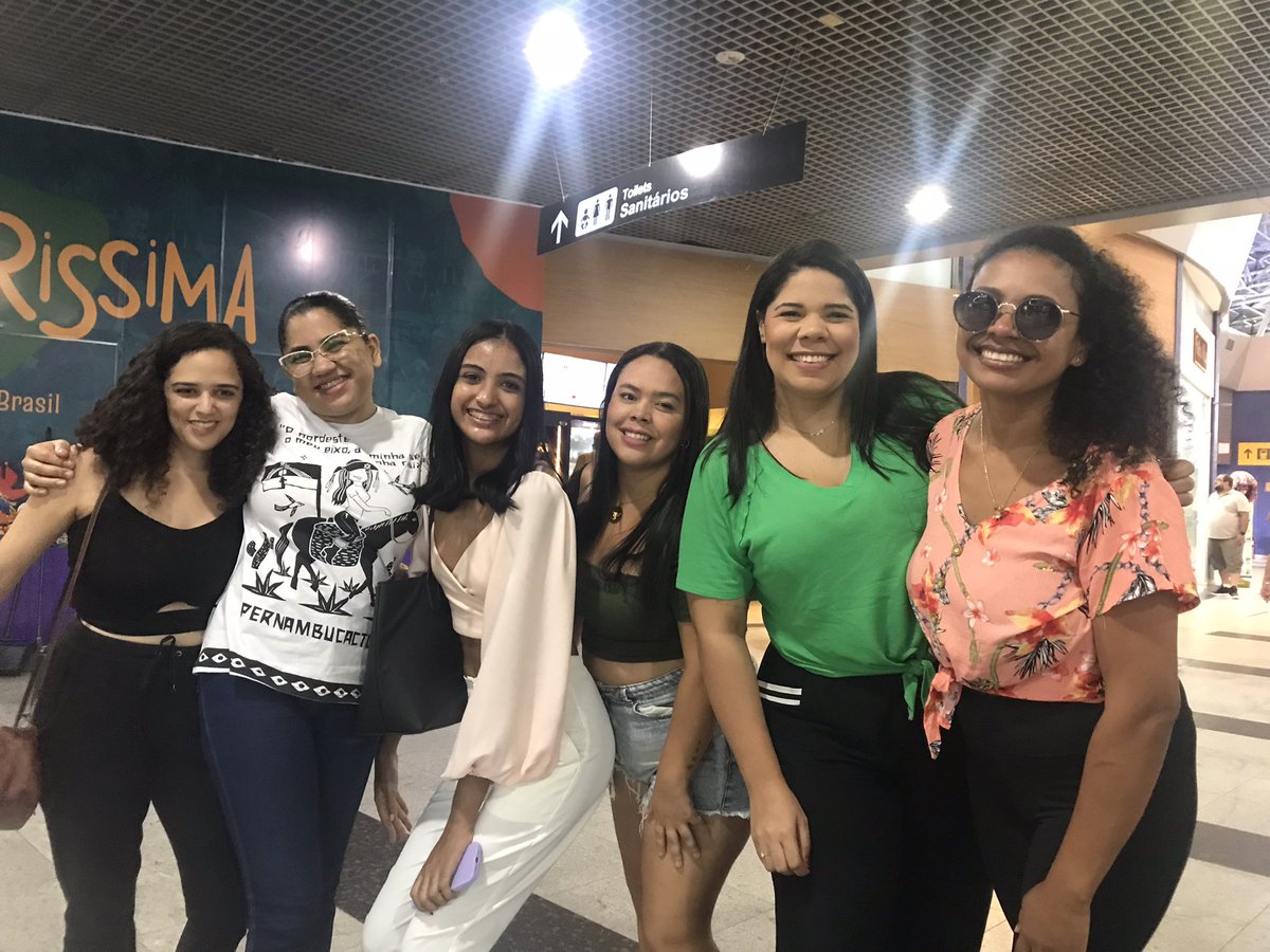 FreirePortal's tweet photo. Minhas pernambucactos ❤️🌵

  @kinhaaf @LaloAlves_  #Luana #Laryssa #Anairda 

@juliette https://t.co/XpAVlxlmYH