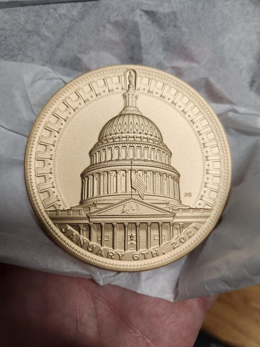 libradunn's tweet image. Man, this is beautiful 😍 
I&apos;m truly in awe. What a tremendous honor. Humbling 🖤
Congressional Gold Medal 🏅 
📸: @SemperWry