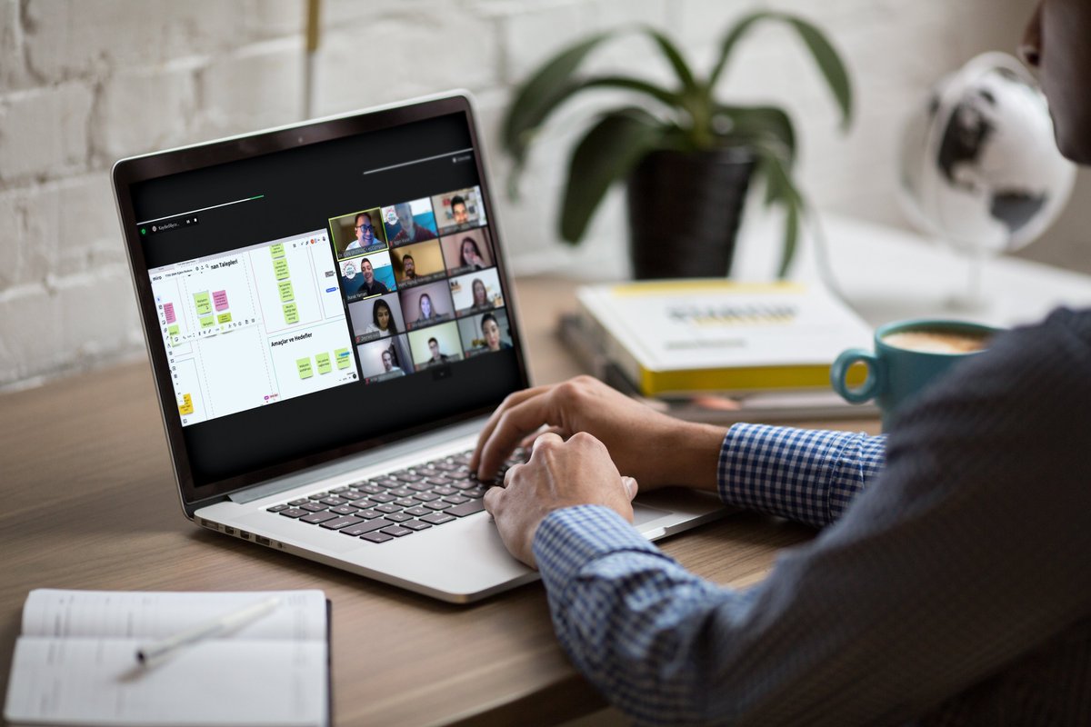 TTGV 250(k) Programı kapsamında bu haftanın semineri ‘Sistem Geliştirme’ üzerine oldu. Yetenek ekipleri, Leanden - Lean Startup Atelier’ın Kurucusu Burak Yaman ile iş modeli üzerine sohbet etme ve sorularına yanıt bulma şansına sahip oldular. ⬆️ <a href="/yamanburak/">Burak Yaman</a>