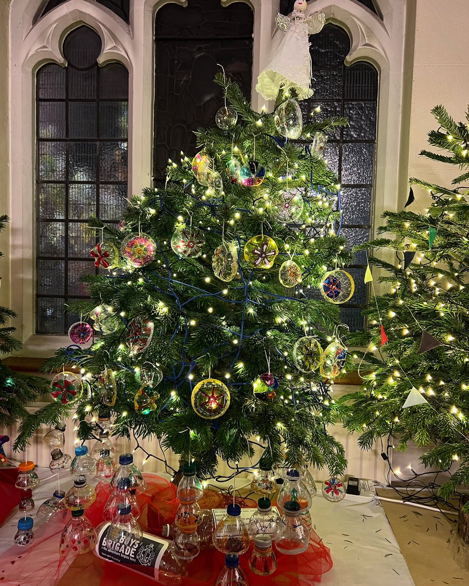 thetenthbb's tweet photo. Our finished tree for the Church Christmas Tree Festival. If you want to take a look at ours and all the other wonderful trees pop down to the Church today 12.00-6.30pm, tomorrow 12..-6.00pm or Sunday 12.00-4.00pm https://t.co/WASlHoVLd1