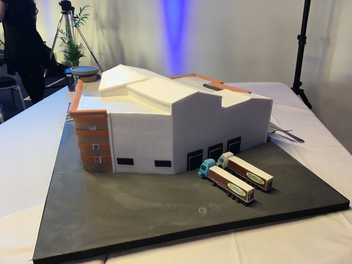 Wilkins_Group's tweet image. What&apos;s a celebration without cake?! Our HQ tasted good!
#factoryextension #Nottingham #Nottinghambusiness #globalbusiness #packaging