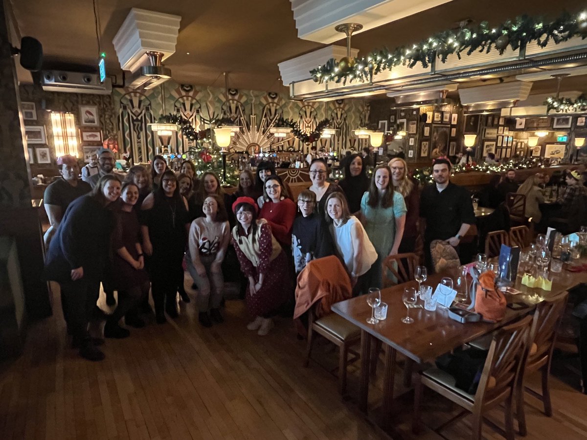 Christmas lunch with ⁦<a href="/DPMRes/">DPM</a>⁩ 🥰. Happy Christmas xx