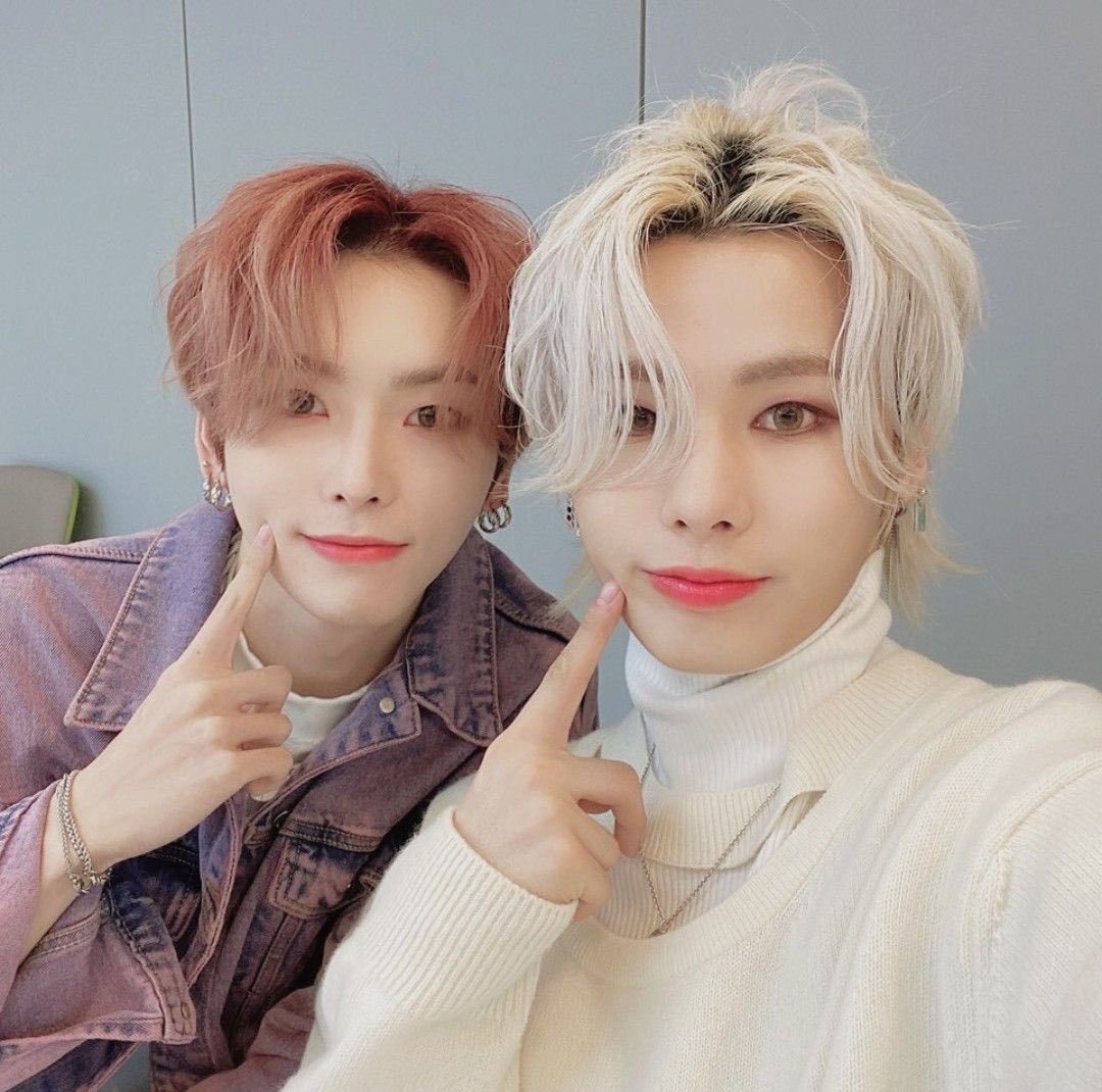 O2THlNKER's tweet image. HAPPY BIRTHDAY RANO! 🤍

@ELASTofficial #WONHYUK #ELAST #엘라스트 #원혁 #RANO #라노 #HAPPYRANODAY #WinterSunRanoDay #라노에대한_우리사랑은_에버래스팅 #해피라노데이 #다정함이_죄라면_라노는_무기징역