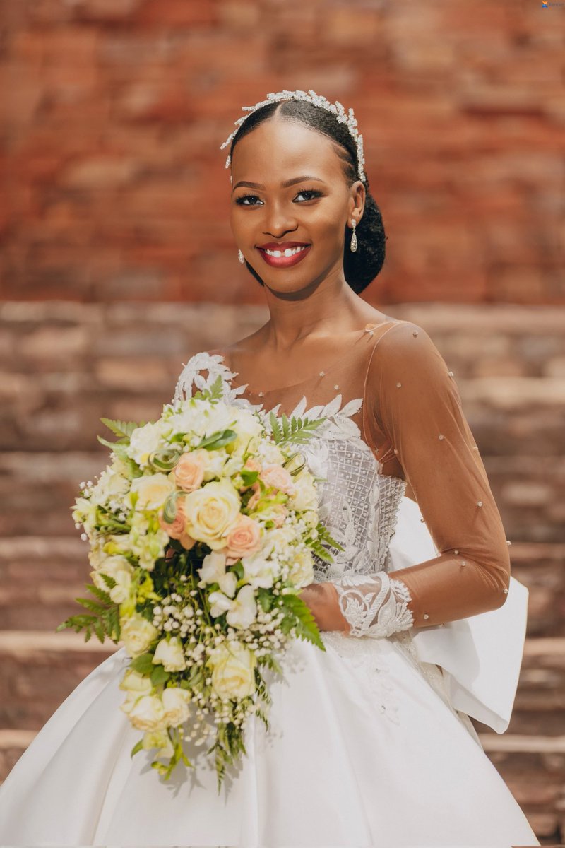 bobjaidens's tweet image. Signature pictures