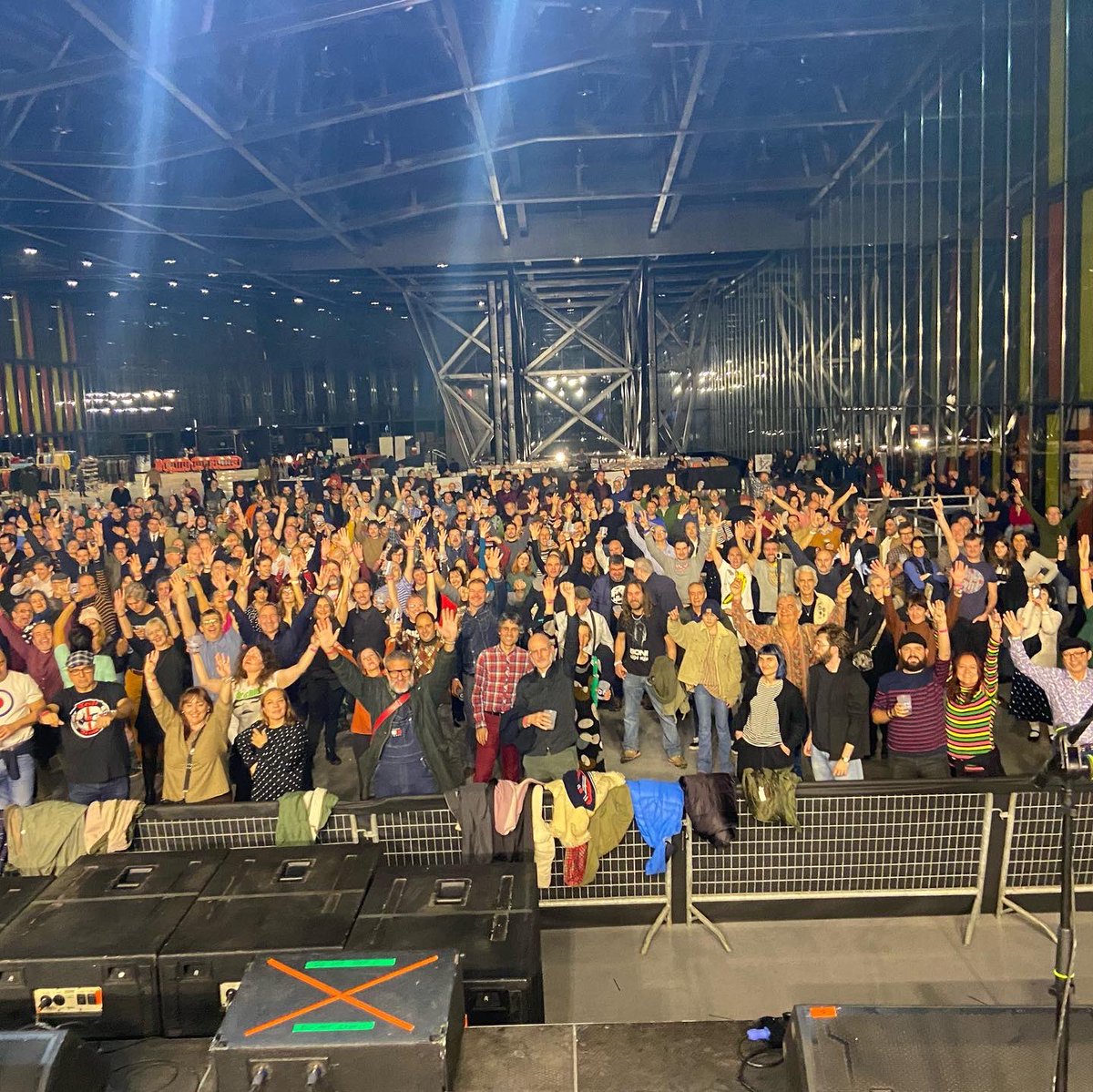thesmallfakers's tweet photo. Gracias amigas y amigos. #PurpkeWeekender #León #Spain #SmallFakers https://t.co/fxtWyDkUNr