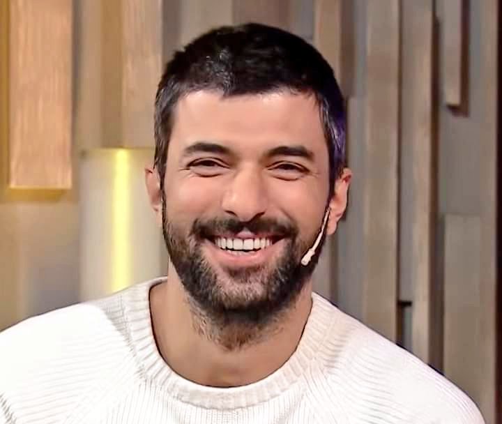 Holaaa, muy buen día, que tengan un hermoso y bendecido fin de semana, que su viernes sea maravilloso y repleto de momentos especiales 🙏🏻 besos y abrazos 😍🥰😘❤️🫂💐✨ #EnginAkyürek