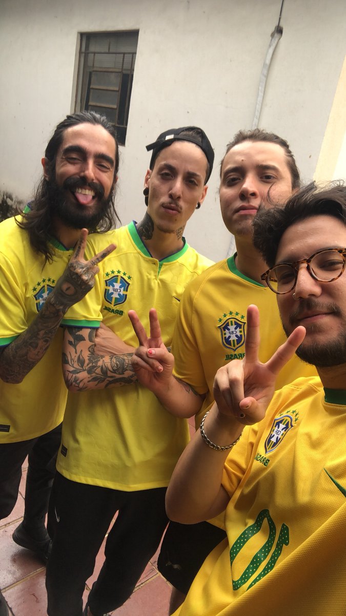 bandapappajack's tweet photo. A torcida da Pappa Jack tá ON! 🇧🇷

Bora de palpite nos comentários? 
Hoje o BR ganha de quanto? 😎

#BandaPappaJack https://t.co/bE7I0VA7fU