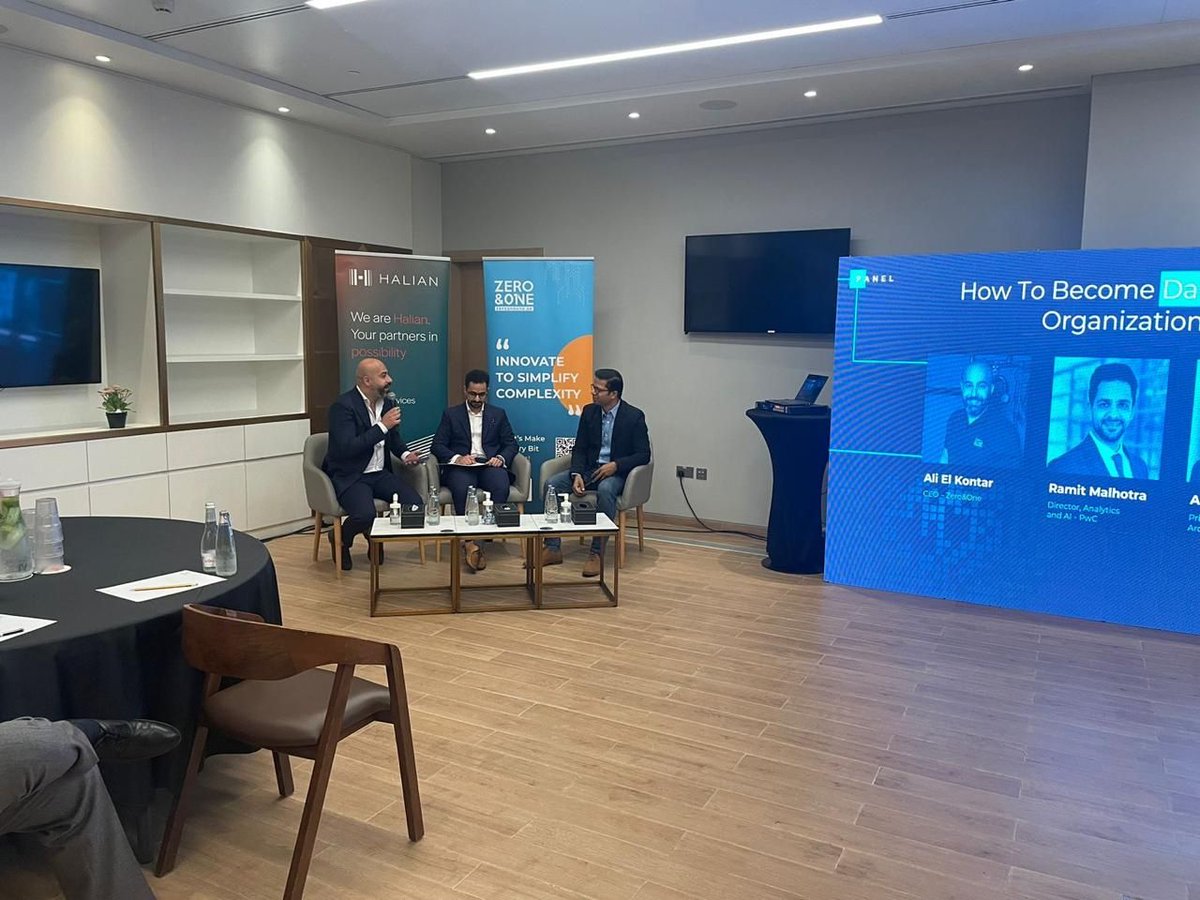 zeroandoneme's tweet photo. We wrapped up the Winning with #Data #Roundtable on an amazing note!
With panel discussions featuring leaders from @PwC and @awscloud, this event brought together industry professionals to dive deeper into understanding the power of data-driven organizations.
#EveryBitCounts https://t.co/xckBzYntqI