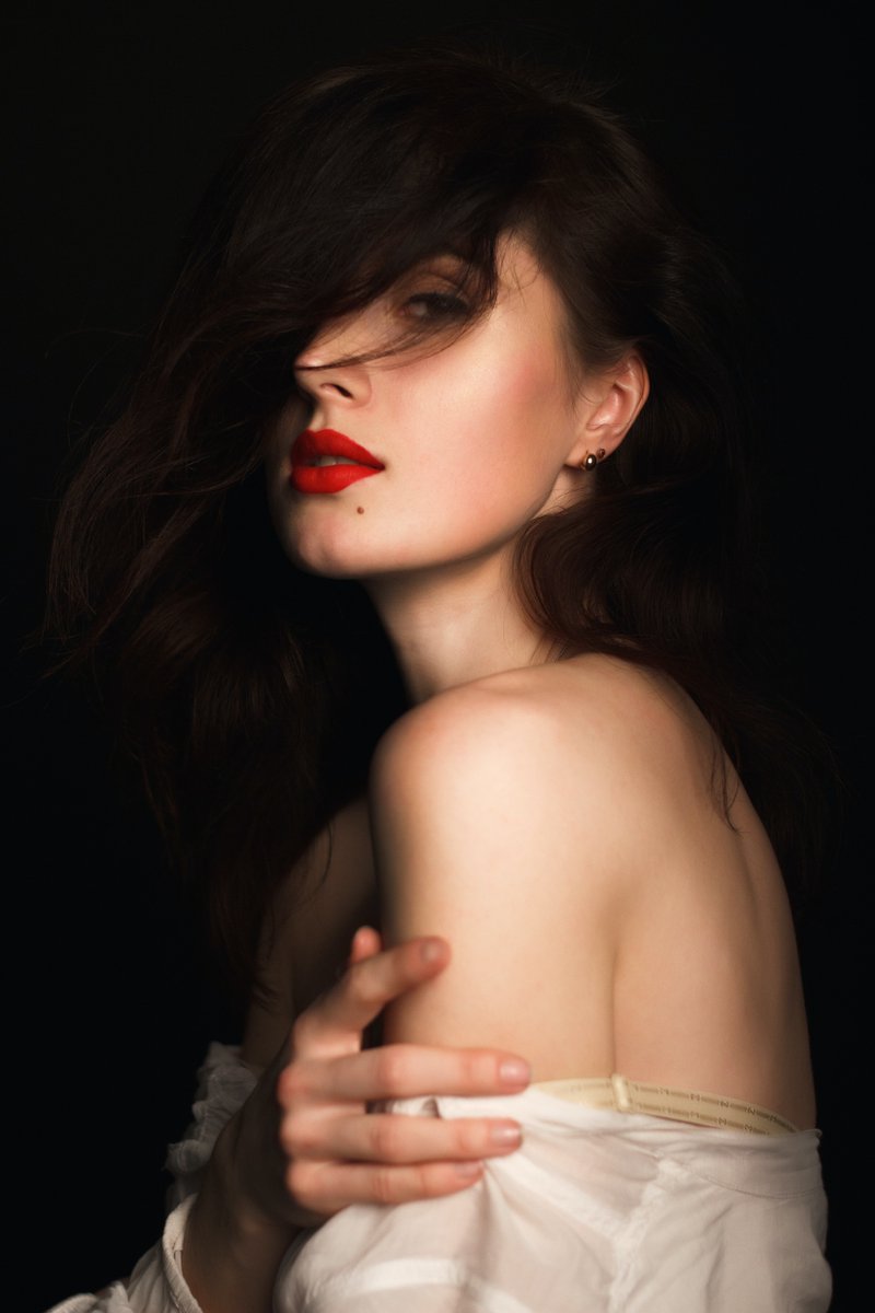 TolyProducts's tweet photo. Fun Fact Fridays 💄

The average woman uses her height in lipstick every 5 years! 

#toly #packaging #passion #beautypackaging #sustainablility #innovation #beautyindustry https://t.co/UcQ1AXZsQk