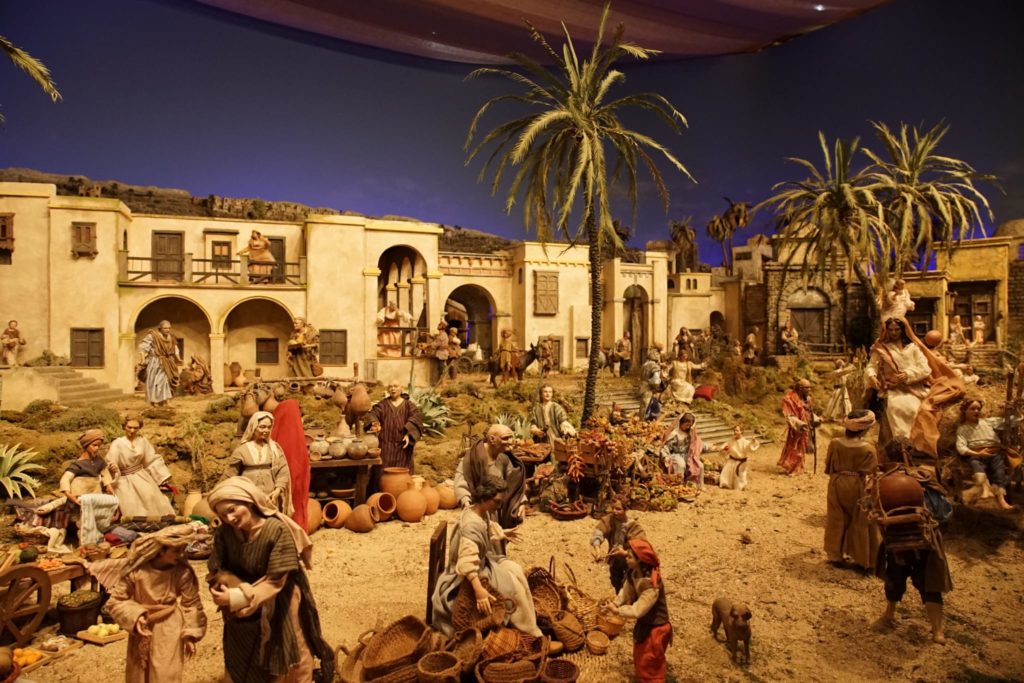 MapUS_Web's tweet photo. 🔴⚪️ La Navidad es sinónimo de planificar una ambiciosa ruta de belenes.

➡️ En el Ateneo, Fundación Cajasol, Ayuntamiento, Círculo Mercantil, San Juan de Dios puedes encontrar los nacimientos más populares de la ciudad. https://t.co/L4YWOy1z4i