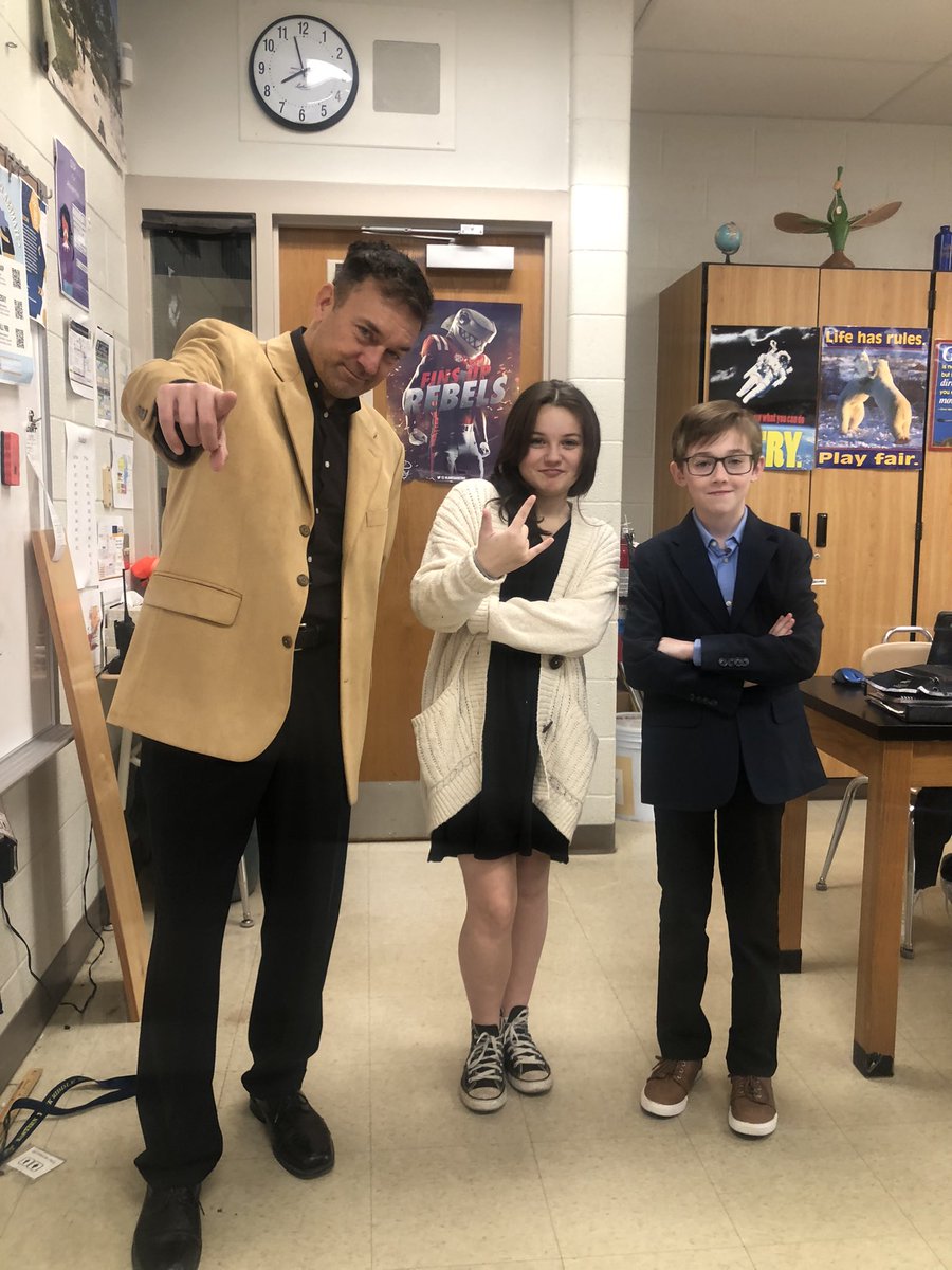 Dress to impress day!!! Definitely impressive in sixth grade science #dresstotheedges <a href="/EYMSStuCo/">Eastern York Middle School Student Council</a> <a href="/eyms_york/">Eastern York Middle</a>