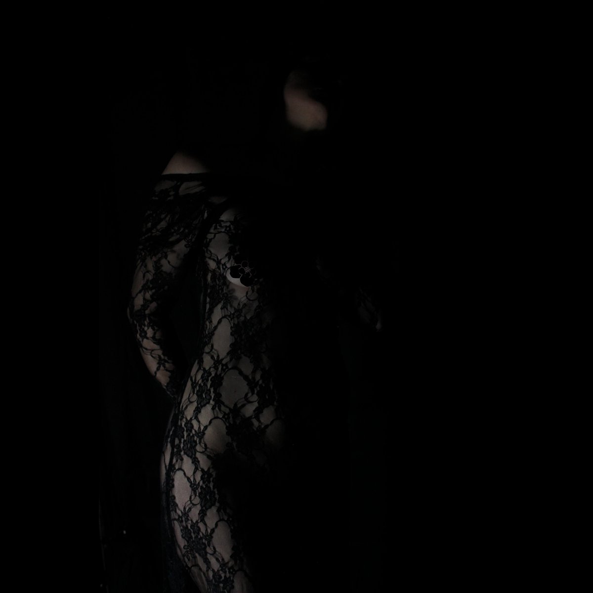centobaci100's tweet photo. Serie Black Lace n° 1

Join me for 1 free month https://t.co/WOE7PZtkJh
#onlyfansmodel #onlyfansb #boudoir #glamour  #photo #photomodel #clairobscur
 #lingeriemodel #naturalwoman #sexywomen
#frenchgirl #mysteriousgirl #blacklace #lace #dentelle https://t.co/PtlzORFDSB
