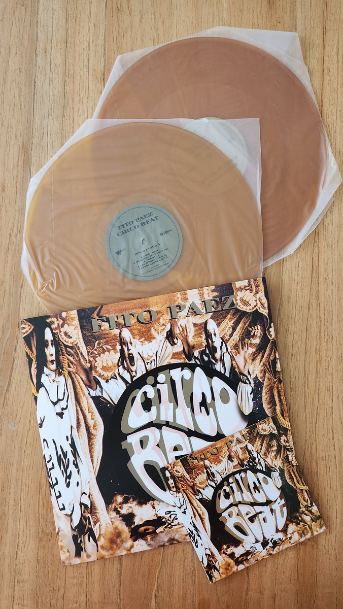capitanintriga's tweet photo. Yo sé que "El amor..." es imbatible pero este es uno de los discos de mi adolescencia 😍 https://t.co/iWpPwI3RZi