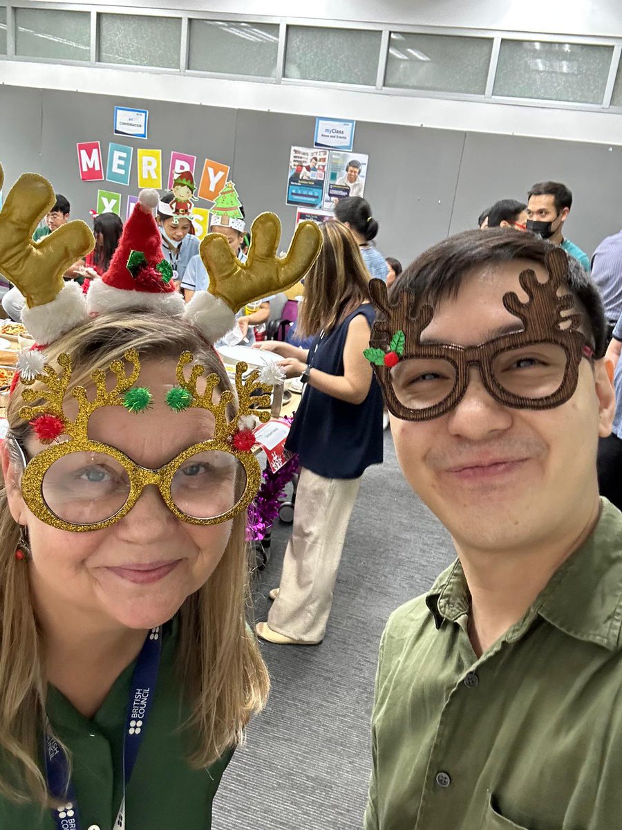 HelgaStellBC's tweet photo. Reconnecting across British Council Thailand today made my heart sing. Not had such a gathering since I joined in Jan 21 😍 https://t.co/maGBTvPcXa