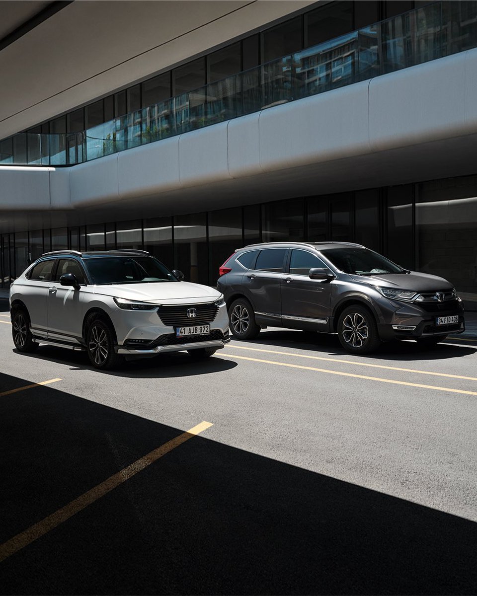 Gücünü, elektrikli hibrit motorundan alan Honda SUV ailesi sizi sessiz bir yolculuğa çağırıyor. 
#Honda #eHEV